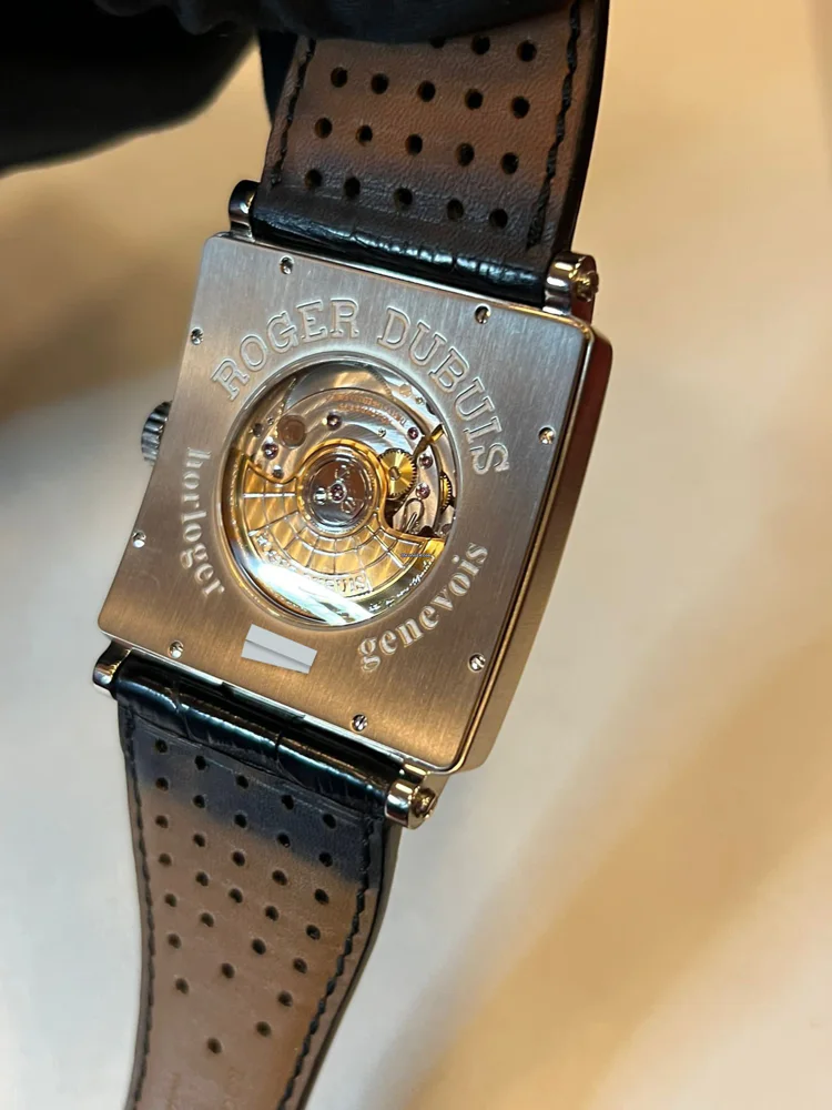 Roger Dubuis Golden Square G40 140 G22 7A
